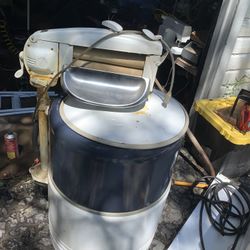 Vintage Washing& Rolling Machine 