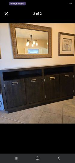 Sideboard/buffet