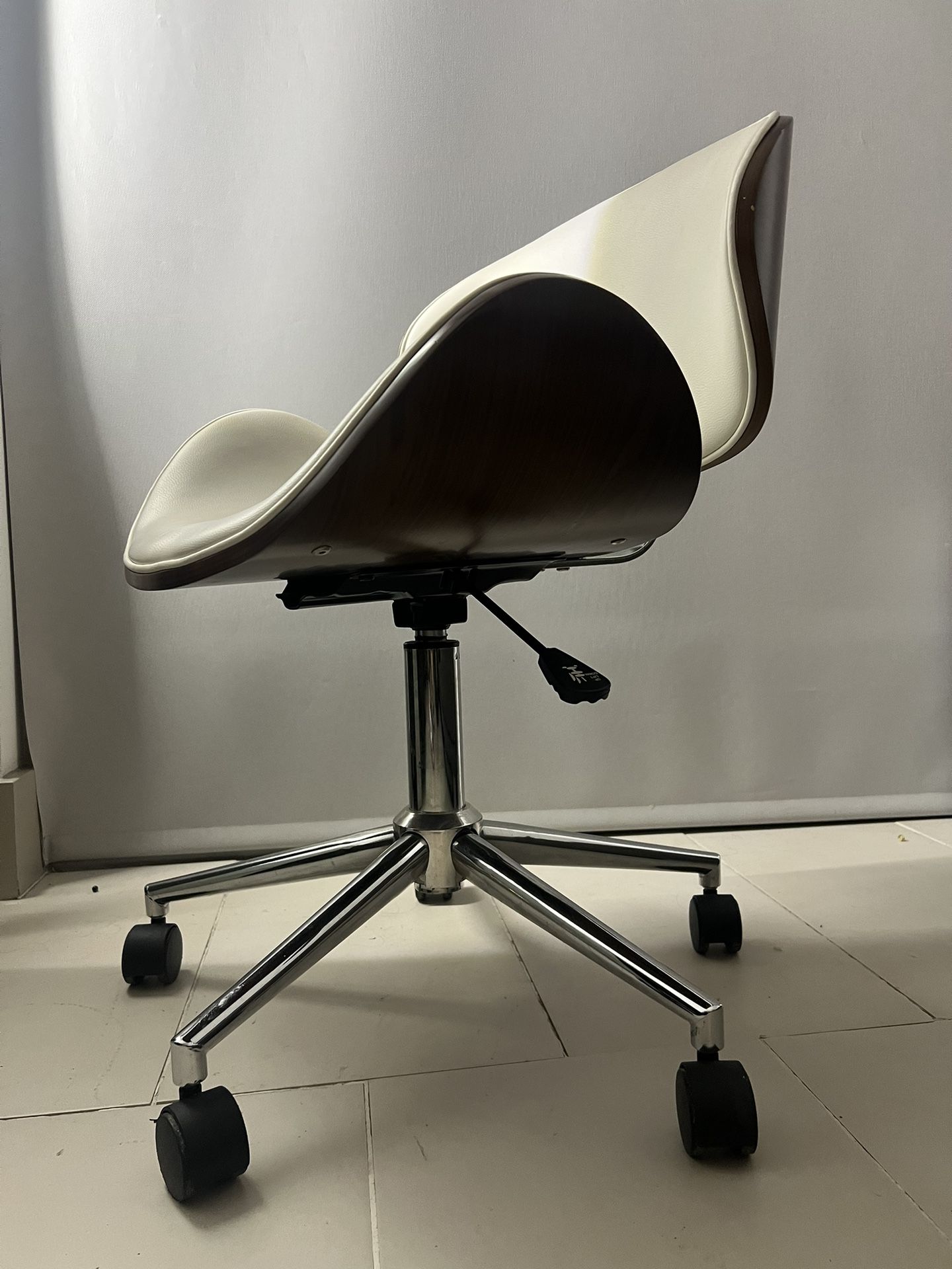 BELLEZE Mid-Century Modern Desk Chair, Contemporary Office Bentwood Style Wingback Seating, Minimalist Adjustable Vintage Replica with Swivel, Faux Le