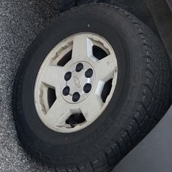 Stock Chevy Avalanche Rims And Tired 