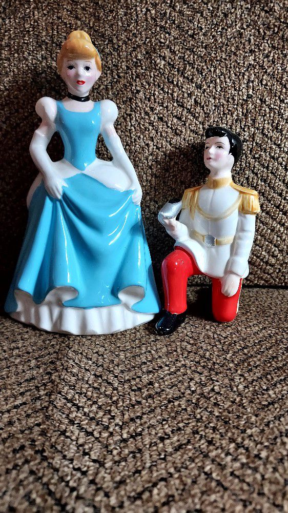 Cinderella And Prince Charming Porcelain Figurines 