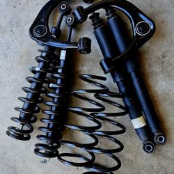 OEM Toyota 5th Gen 2024 4RUNNER SR5 TOKICO SHOCK Strut Set with OEM Upper Control Arms