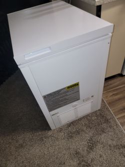 Medium size deep freezer
