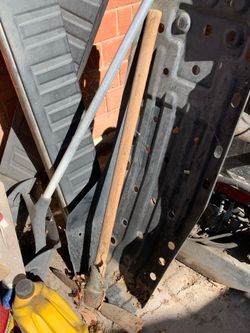Pick axe tool