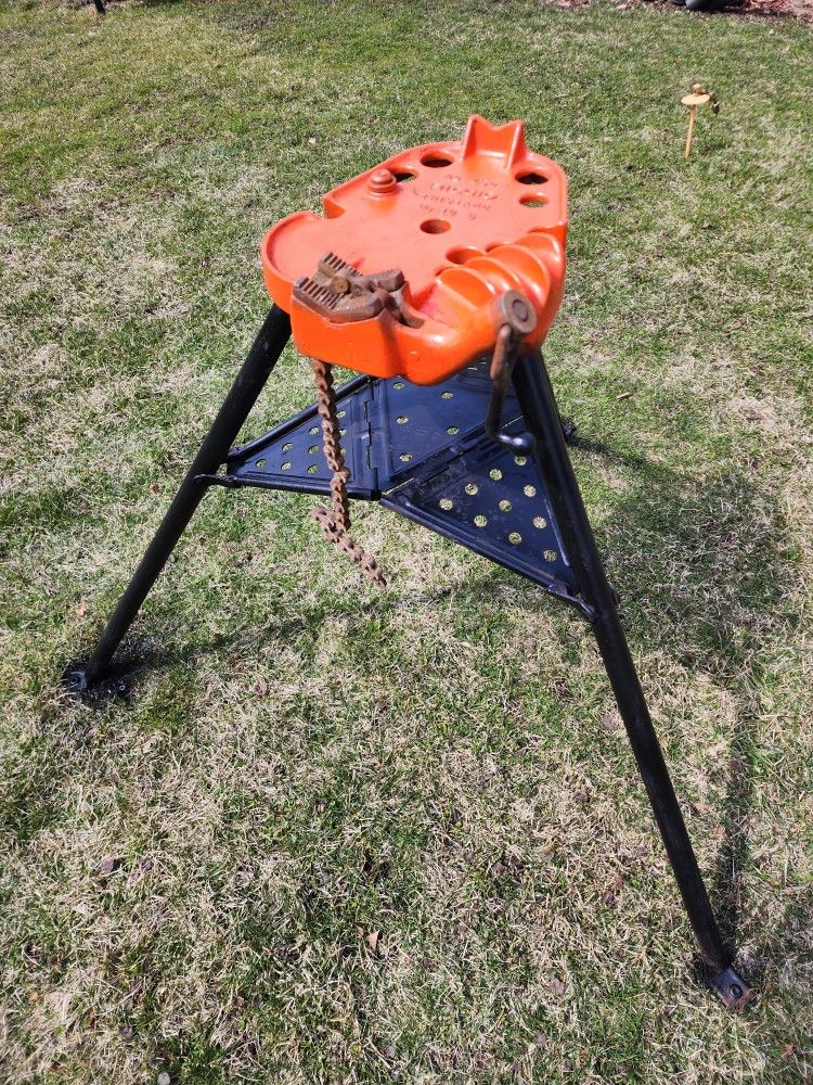 RIDGID 450 Portable TRISTAND Chain Pipe Vise 40222 1/8" to 5" Capacity
