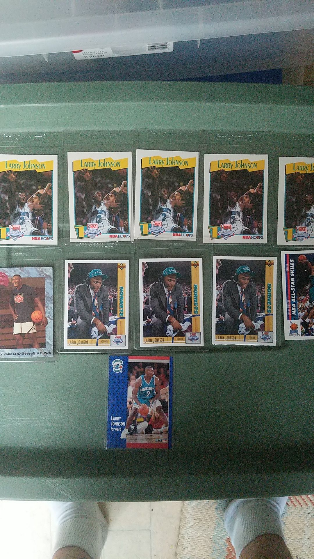 Larry Johnson - Charlotte Hornets (11 cards)