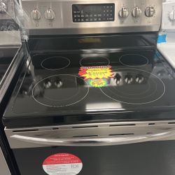 Frigidaire Convection Air fryer Stove | We Finance | We Deliver Tomorrow 