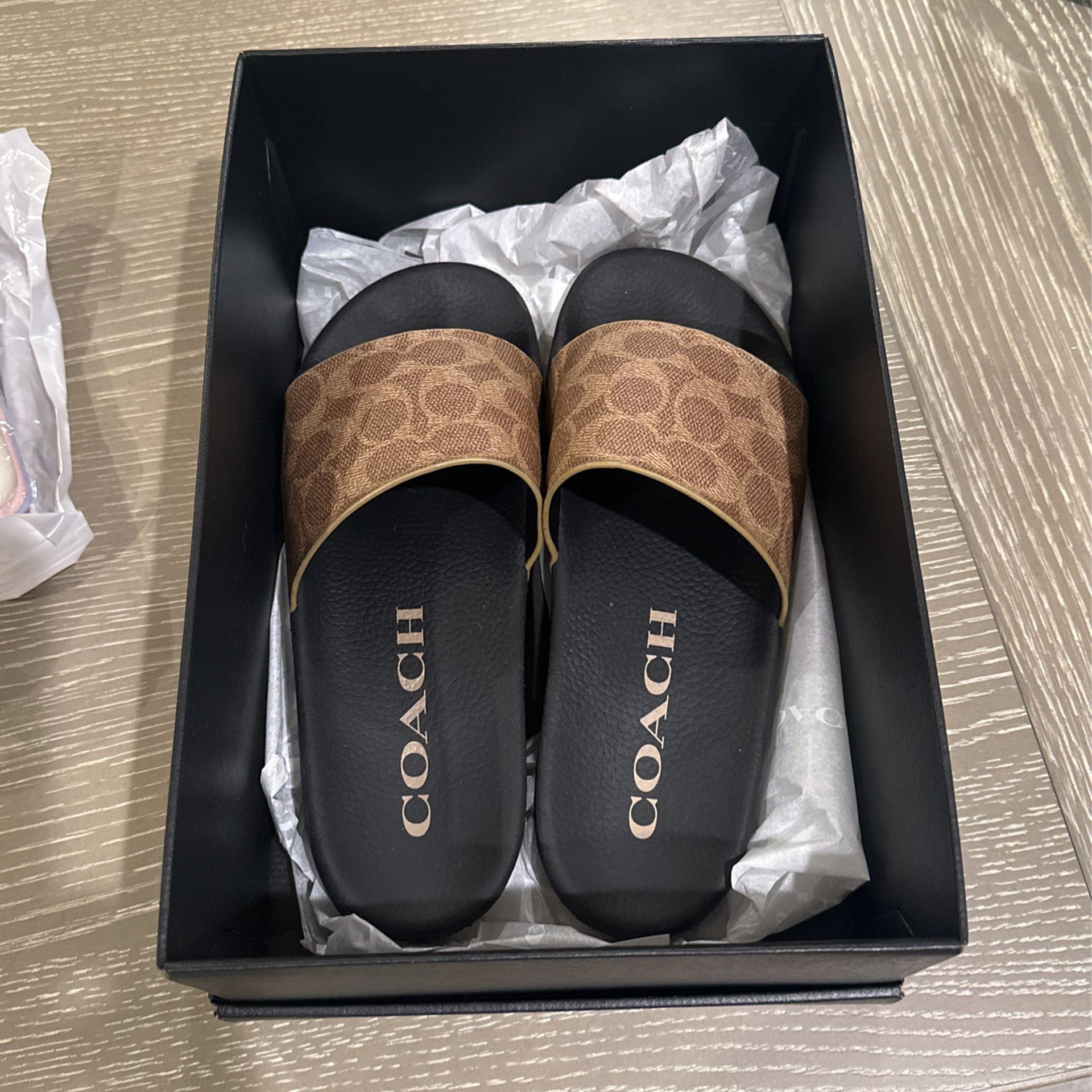COACH slides - BRAND NEW - Women’s Size 8 for Sale in Glendale, CA ...