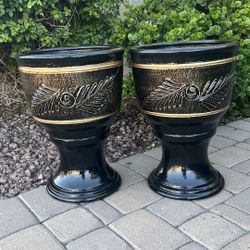 Pair Of Clay Planters/par De Macetas De Barro