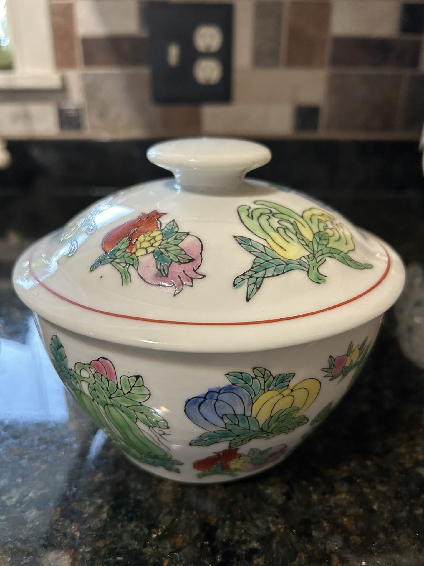 Vintage Asian Covered Soup/ Rice Pot