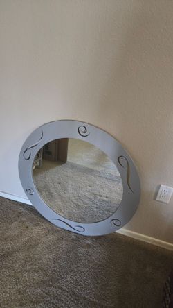 Hanging mirror