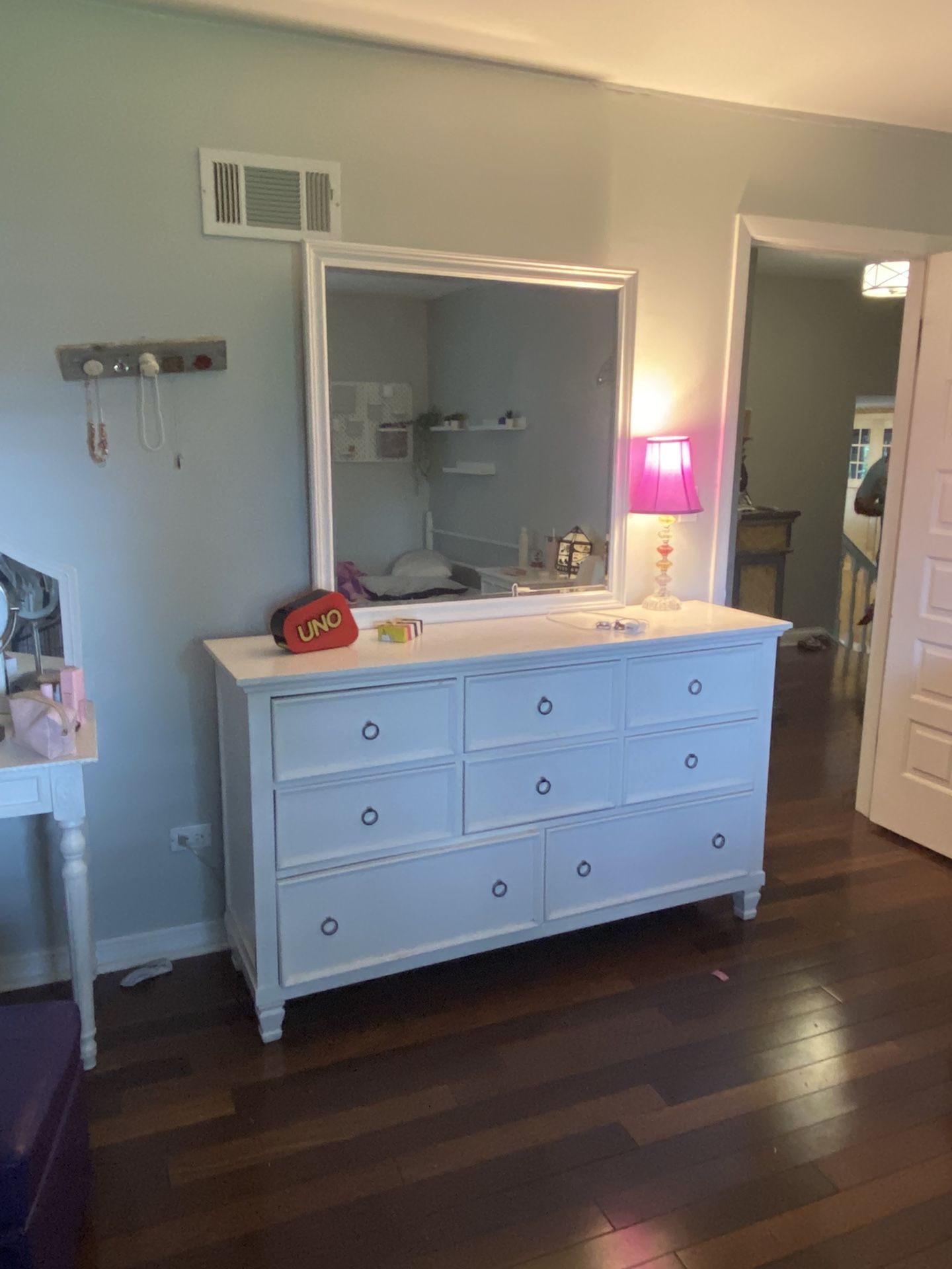 Dresser