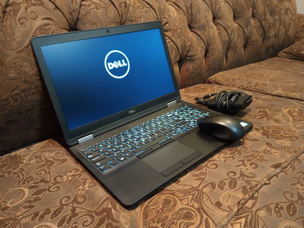 Laptop Dell Latitude E5570-core i5-12gb Ram-250gb HD SSD Solid-Go-od For Stud-ents Bue-na-para Estu-diantes.