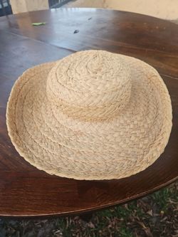 Vintage Helen Kaminski Handmade 100% Raffia Hat