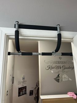 Doorway Pull-Up Bar – Multi-Grip Workout Bar