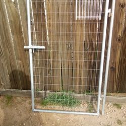 Chain Link Fence Dor