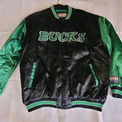 Vintage Milwaukee Bucks G-III Hardwood Classics Satin Jacket by Carl Banks – Size XL