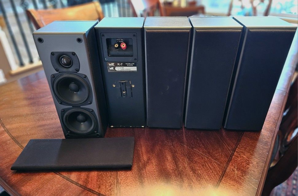 Miller & Kreisel MK7 Home Theater Set
