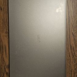 LG Gram 15 Inch I7 8th Gen 16GB 512GB