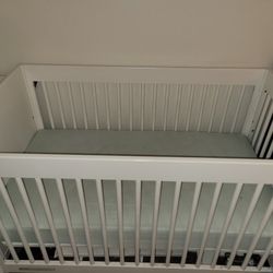 Crib/changing Table
