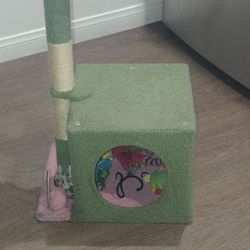 SUPER CUTE SPACE SAVING CAT TREE***used maybe 2-3 times***