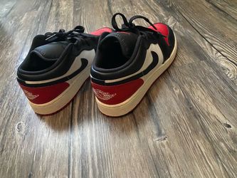 Air jordan 1s ( Size 7 )