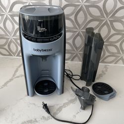 Babybreeza Formula Pro Advanced - Great Condition Like New, With Extras!