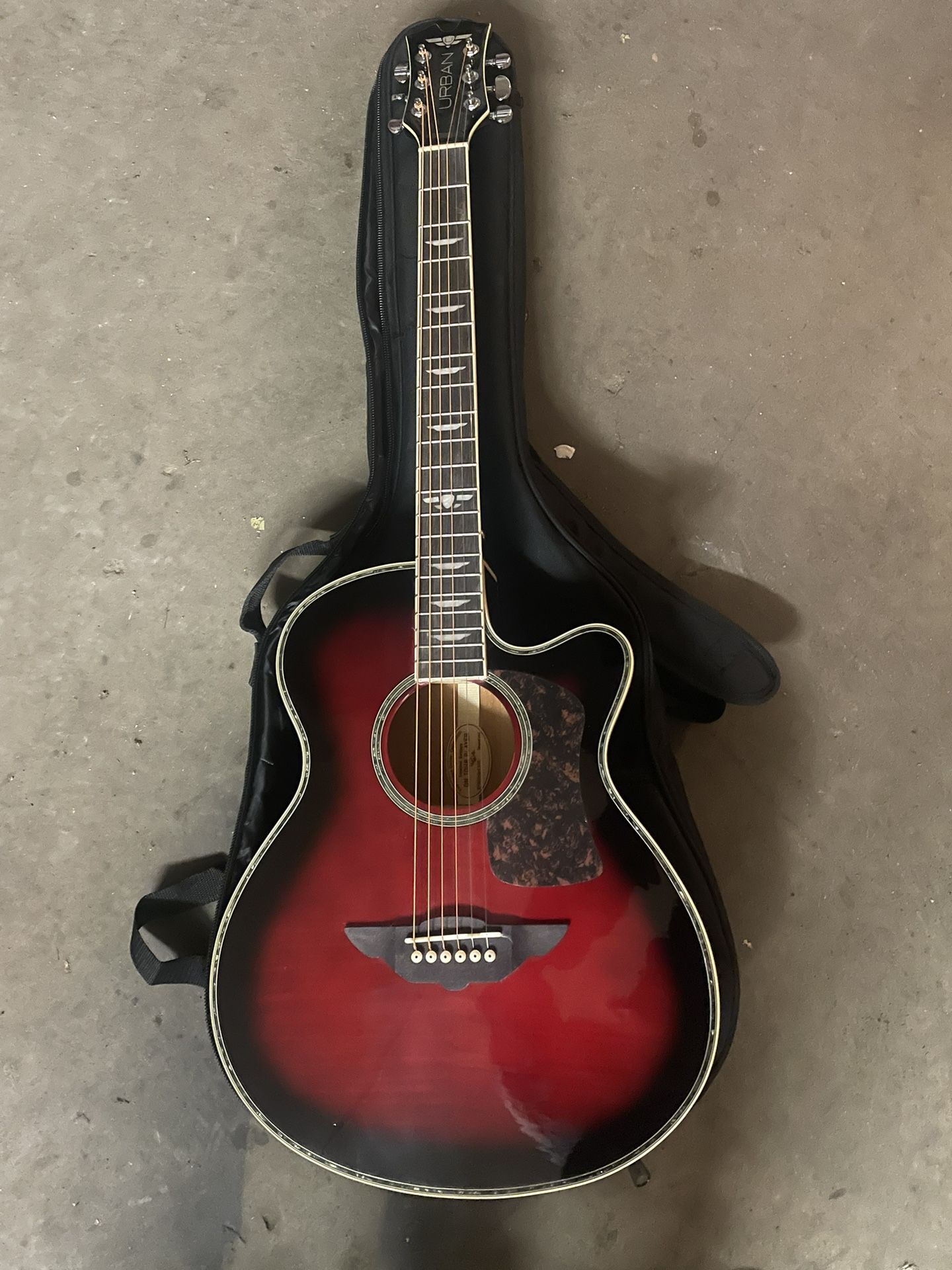 Kieth Urban Limited Edition Acoustic Electric Guitar w/ Amp