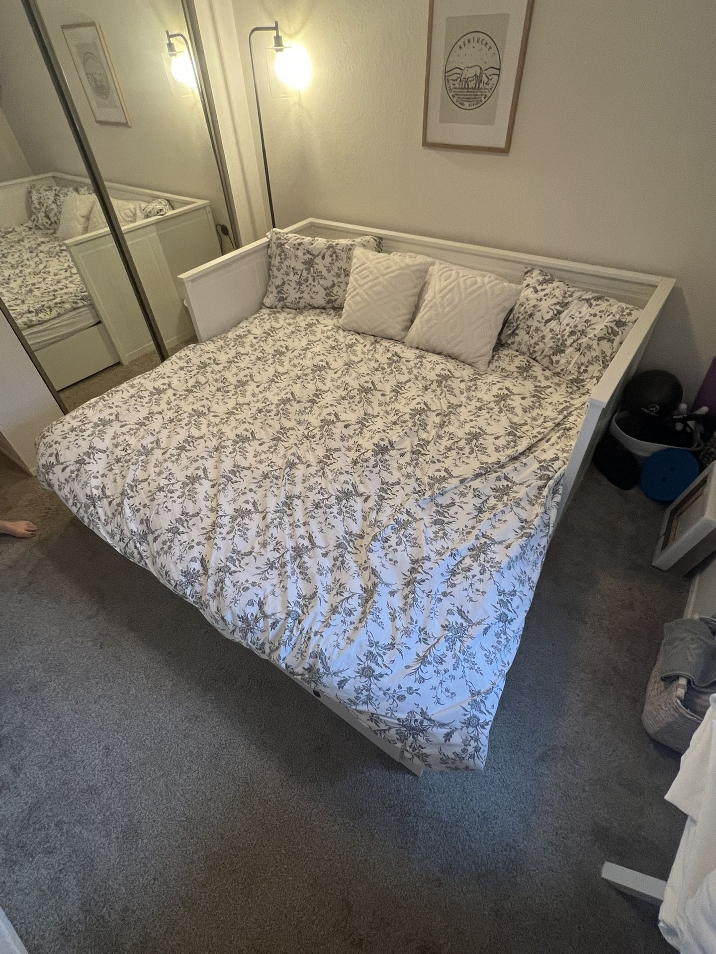 HEMNES white Daybed with 3 drawers/2 mattresses, white/Vannareid firm, Twin.