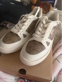New Woman Coach tennis shoes size 7