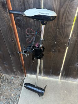 Almost new Bass Pro Trolling motor
