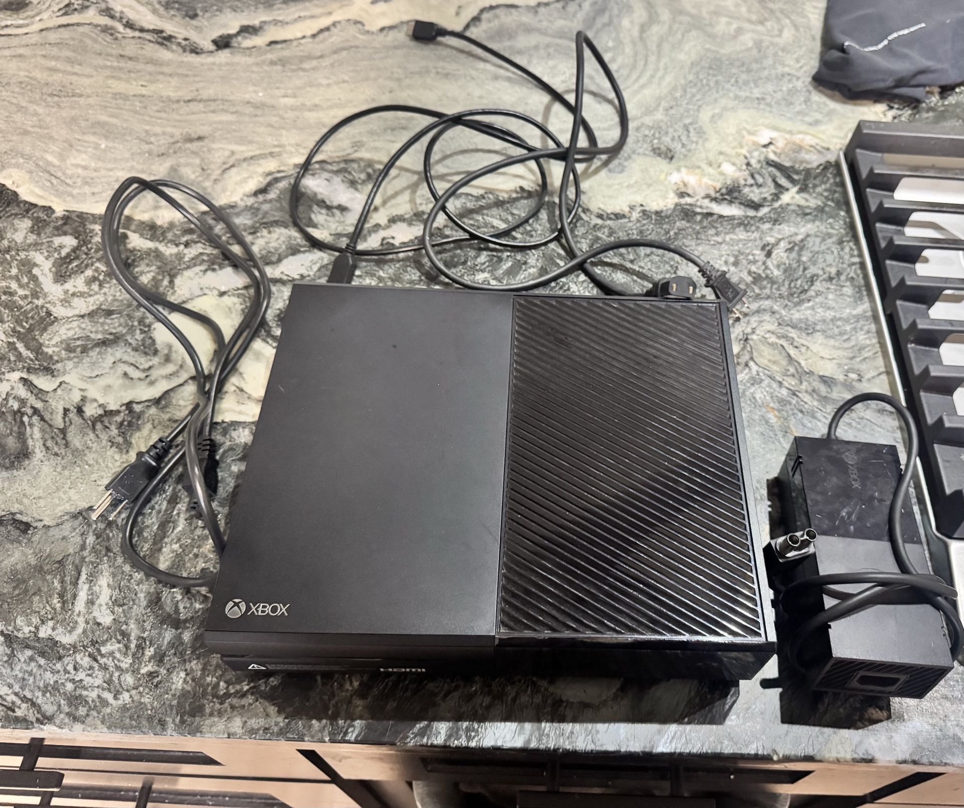 Used Xbox one 500GB with all working parts