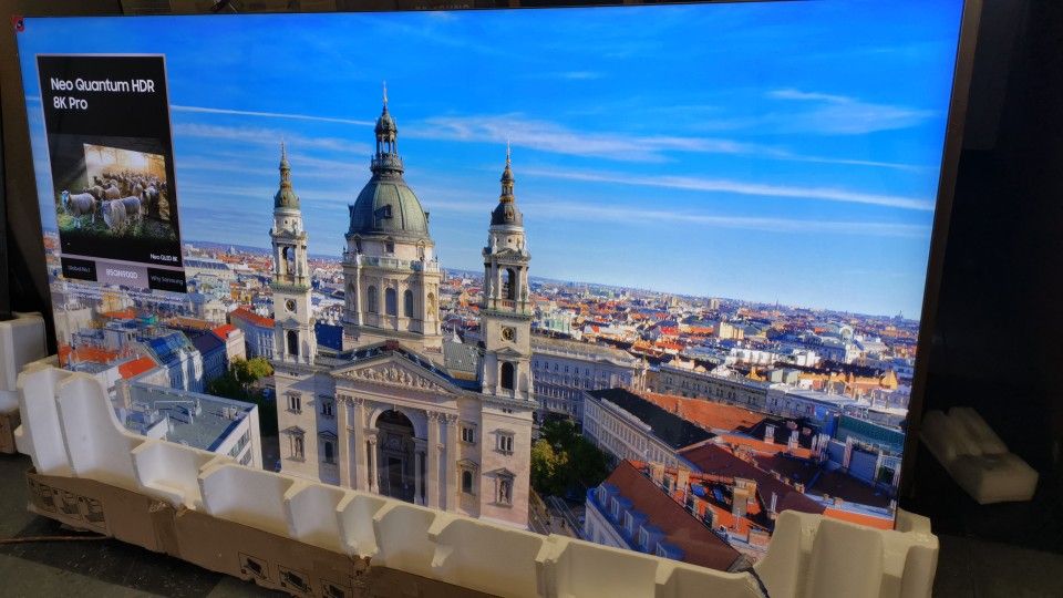 SAMSUNG 85"INCH NEO QLED 8K Q900D