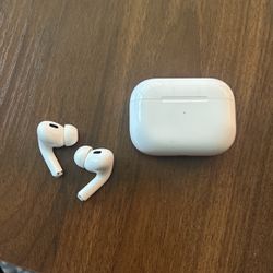 Apple AirPods Pro ( In Ear)