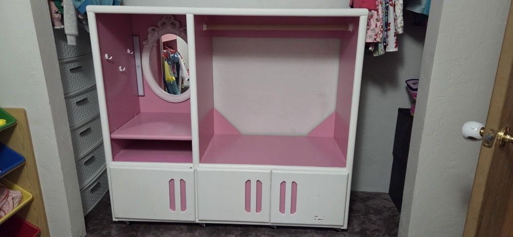 Pink And White Wardrobe