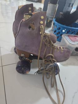 Hollie molly size 4 vintage rollerskates
