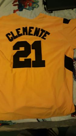 Roberto clemente jersey