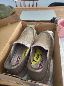 Skechers Air Cooled Memory Foam Classic Fit