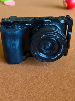 Sony ZV E-10 with kit lens