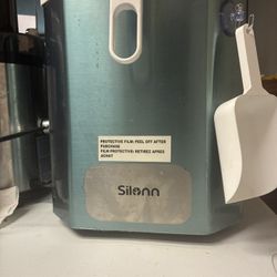 Ice maker