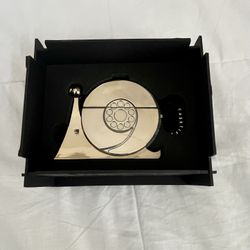 One Piece Dendenbug Golden Transponder Snail AirPods Pro Case