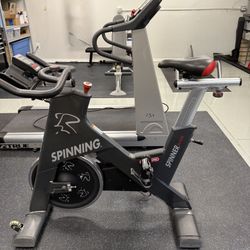 Exercise bike: Star Trac Spinner Blade