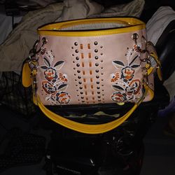 BEAUTIFULLY DECORATED LEATHER PURSE/BAG