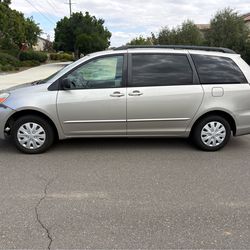 2005 Toyota Sienna