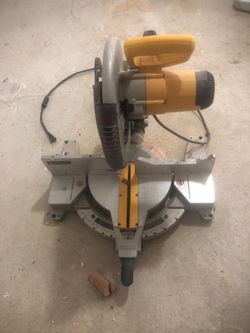 Dewalt saw
