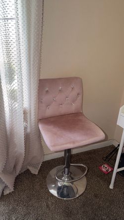 Pink Vanity chair✨