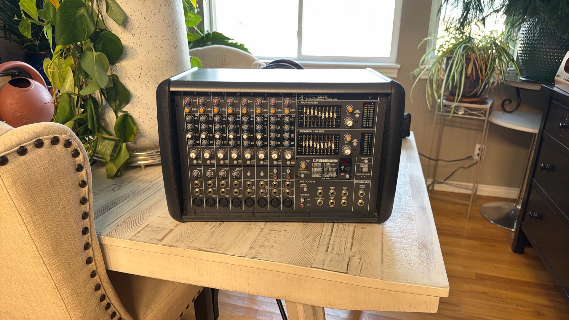 Mackie PPM1008 Powered Mixer