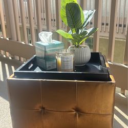 Brown Cube storage chair