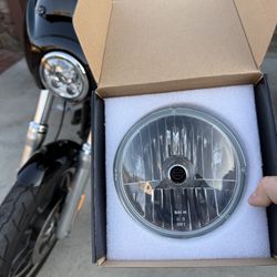 2015 Harley Davidson Dyna OEM Headlight