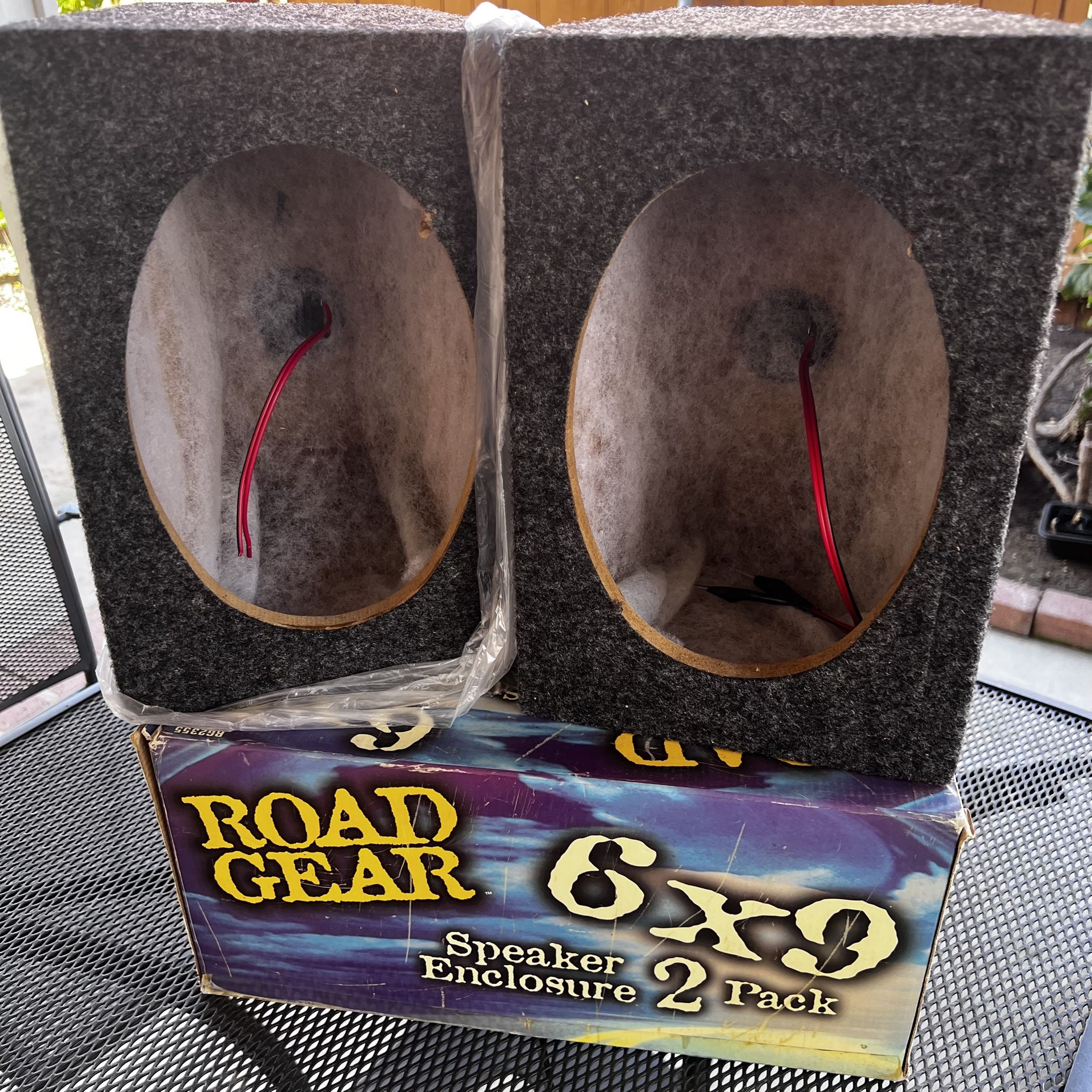 2 6x9 Speaker Box